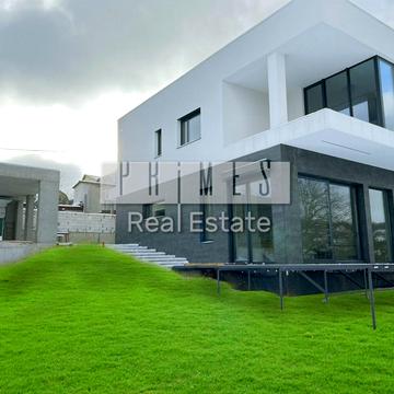 Парникова вул.