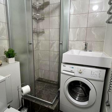 Івана Виговського вул. (Маршала Гречка), 8-Б