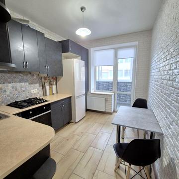 Бишівська вул., 14