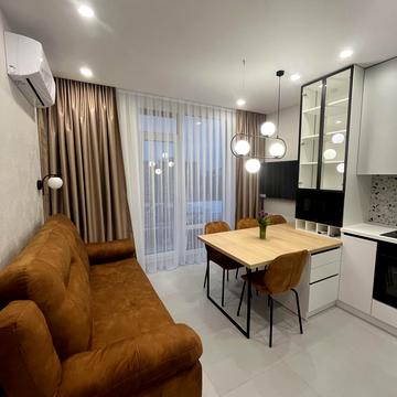 Євгена Коновальця вул., 35