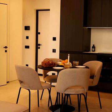 Салютна вул., 2