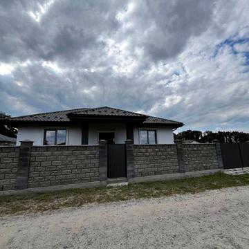 Одноповерховий будинок в Лісовій частині бучі