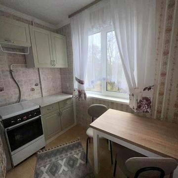 Вацлава Гавела бульв. (Івана Лепсе), 17