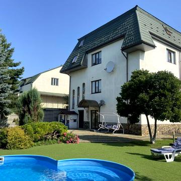 Степана Чарнецького вул. (Антона Чехова)