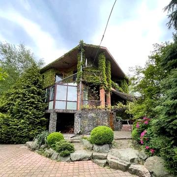 вул. Олександра Матросова, 12