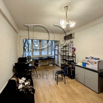 Берестейський просп. (Перемоги), 25