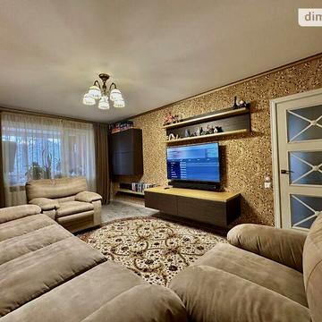 Продаж 3к Квартира Квіткова вулиця