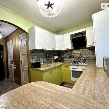 Продаж 3к Квартира Квіткова вулиця