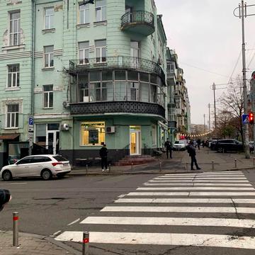 Жилянська вул., 41