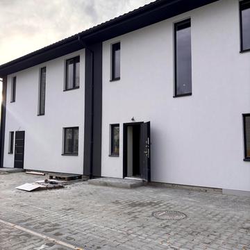 Лугова вул., 8