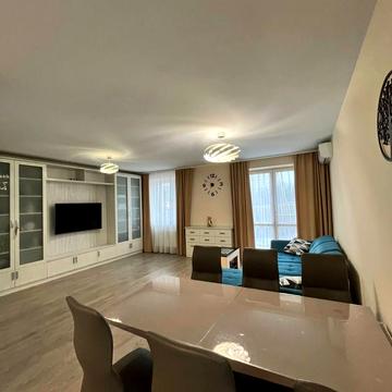 Джерельна вул., 77