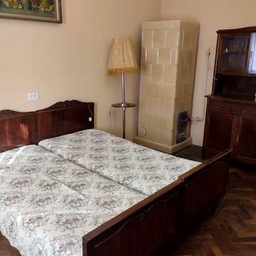 Центр ,стрийський ринок1кім.40м.-9000грн.