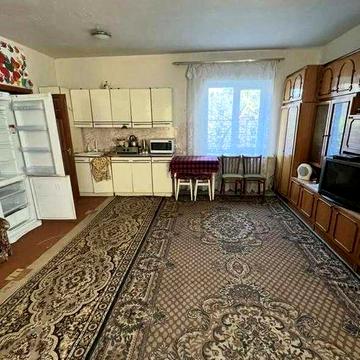 Здам добротний будинок в передмісті Києва