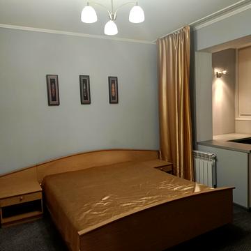 Автозаводська вул., 77