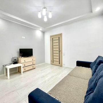 Павела Йозефа Шафарика вул. (), 8