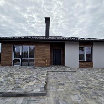 Остромирська вул., 65