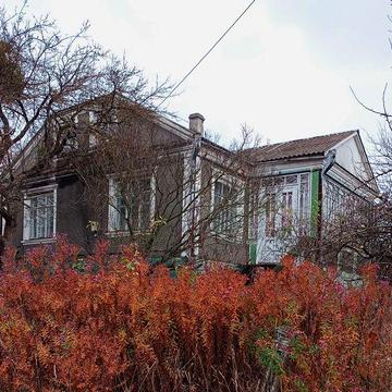 Продам будинок Маків та земельну ділянку.