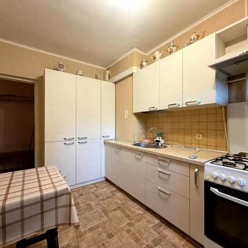 Сімї Глодан вул., 15