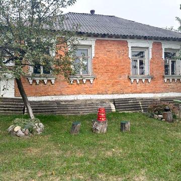 Будинок в м.Богуслав Київської обл. біля річки Рось міст кохання