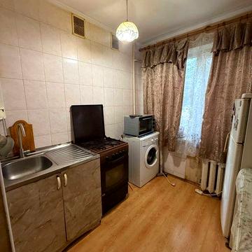 Трикімнатна квартира на Небесної сотні