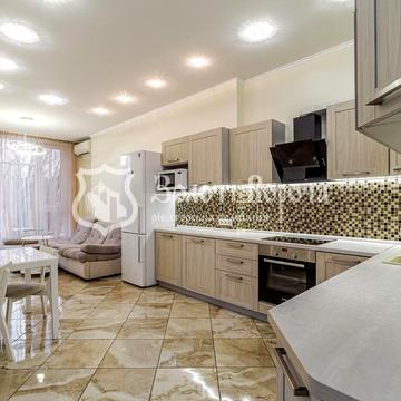 Авіаконструктора Антонова вул., 2-Б