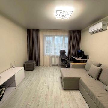 Прода 2-х кімнатну квартиру на Тополі-2.