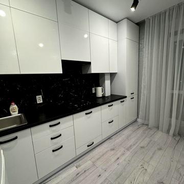 Миколаївська вул., 27