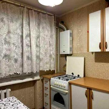 1 кім СЕРЕДНІЙ поверх район СЛОБОЖАНСЬКИЙ (ГАЗЕТИ ПРАВДА) (717581)