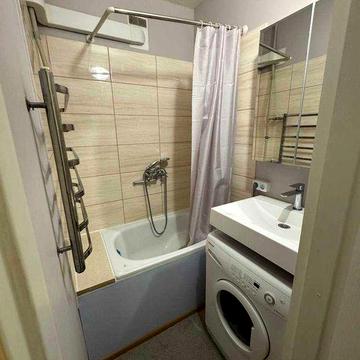 Оренда затишної 2к , біля метро Святошин, та Житомирська, пішки