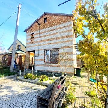 Дачний будинок та земельна ділянка М.Дубляни