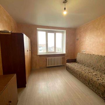 Продам квартирк коммунального типа на Парусной