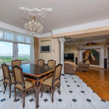 Оренда  чотирьохкімнатноі квартири на  Лесі Украінки  23