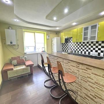 Вячеслава Чорновола вул., 60