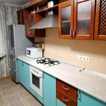 Євгена Танцюри вул., 18