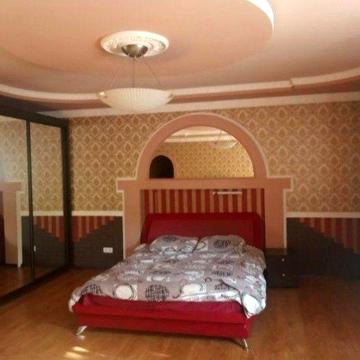 Шикарная однушка по Ватутина,на Универмаге.Оплата помесячно.Любой срок