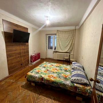 2 кімнатна квартира на низькому поверсі в Одесі