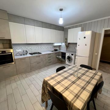 Карла Мікльоша вул., 11