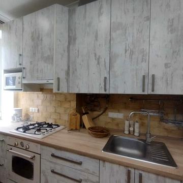 Депутатська вул., 5