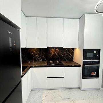 Продаж 2-кімнатної квартири з ремонтом у новобудові