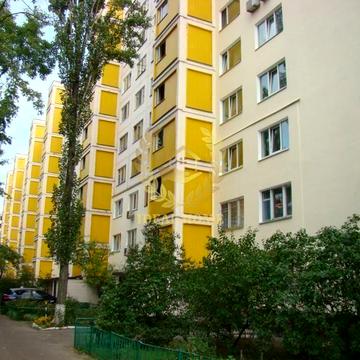 Продам двокімнатну квартиру в Деснянському районі Києва