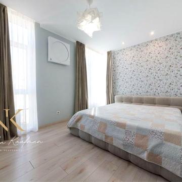 Продаж 3 к кв  83 м2 . Комфорт Таун ЖК Комфорт Таун