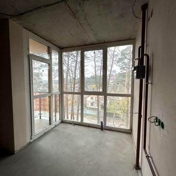 Продам 1к 44 м2 з балконом, панорманими вікнами і кухнею ЖК На Прорезной