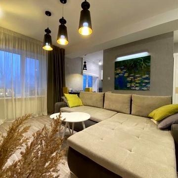 Оренда 3-к квартири на Космосі