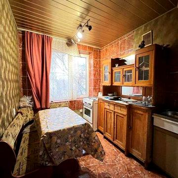 Продаж 2-кімнатної квартири вул. Революції Гідності (Супруна)