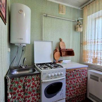 Велика 1к квартира в затишному місці , ГАЗ, СЕРТИФІКАТ!