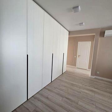 Продається три кімнатна новобудова