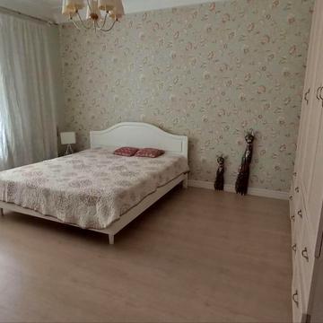 Вокзальна вул. (Петровського), 2