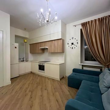 Обсерваторна вул., 8