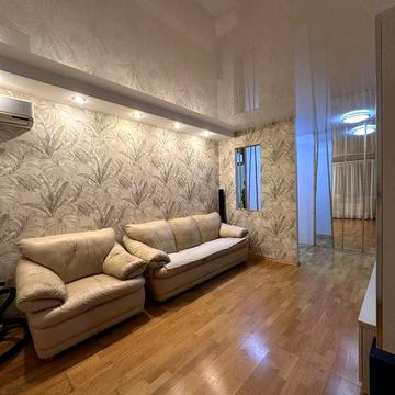 Реальная 3-ка на Алексеевке, Людвига Свободы 46, метри Победа 3 мин