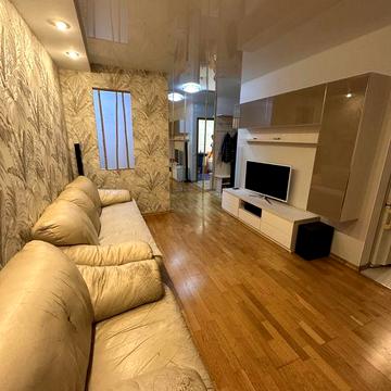 Реальная 3-ка на Алексеевке, Людвига Свободы 46, метри Победа 3 мин